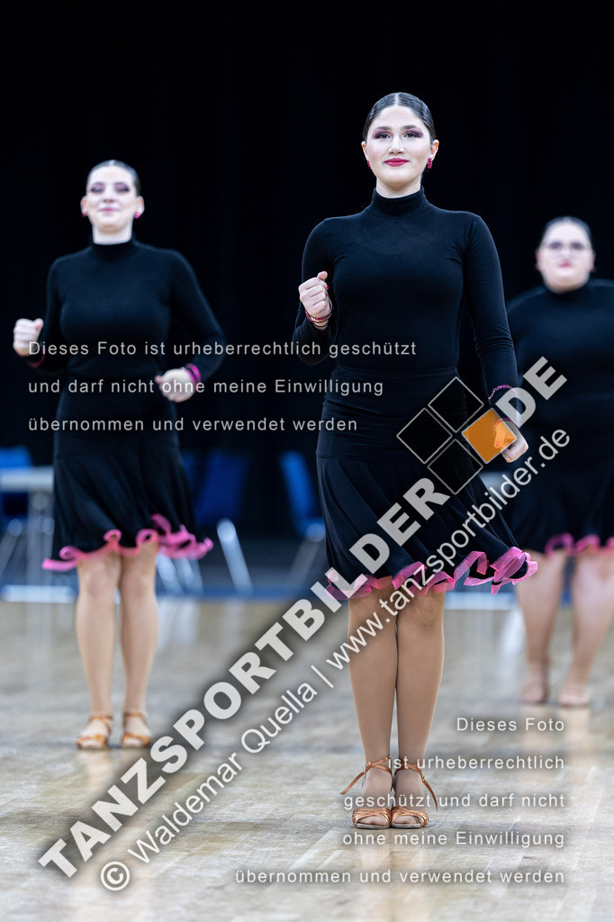 20240310-00596 | Hier finden Sie Tanz Bilder vom Latein und Standard Formationen tanzen. Sportbilder vom Tanzsport. Schöne Fotos und von Weltmeisterschaft, Europameisterschaft, Bundesliga, Regionalliga, Oberliga und Landesliga sowie von GOC Stuttgart, DanceComp, WM Bremen