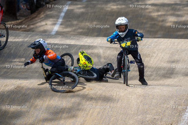DM_BMX_Race_2025-07235 | Fotogalerie von Thomas Dettweiler mit Eventbildern und lizenzfreien Fotos. Perfekt als Wandbild, für Büro, Website oder private Nutzung. - Realisiert mit Pictrs.com