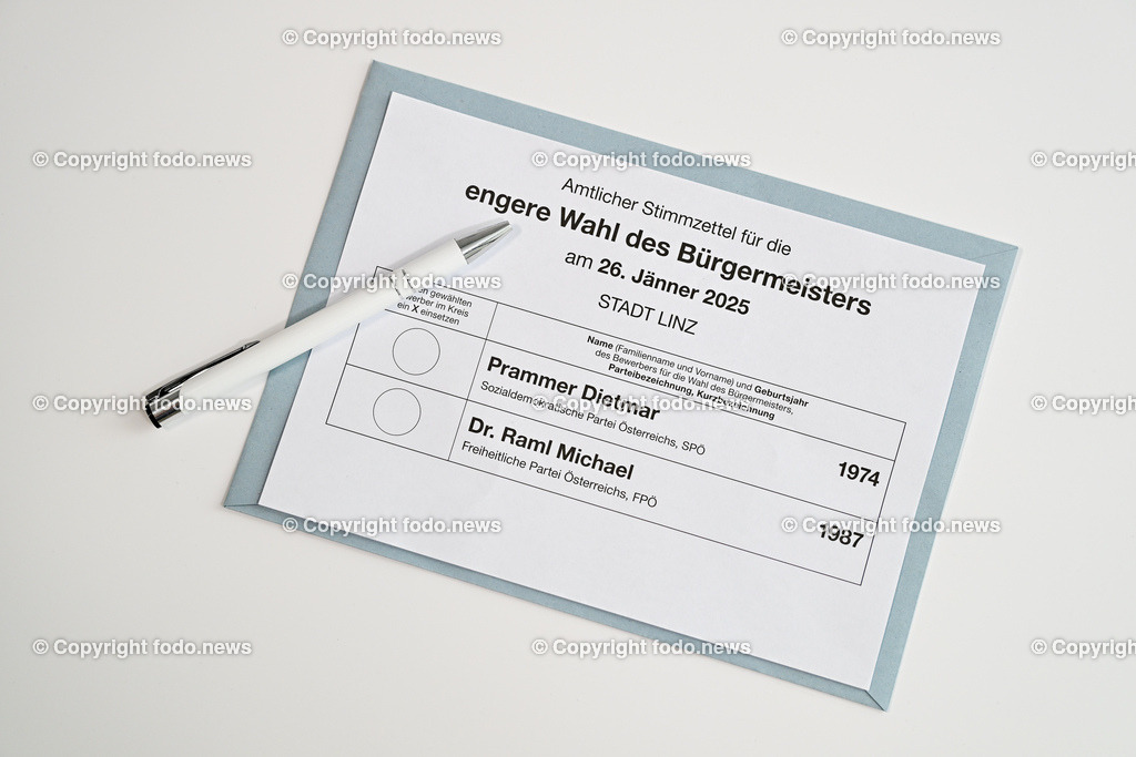 Linz_ Wahlkarte_ Briefwahl_ 18.01.2025-4 | 18.01.2025, Linz, AUT, Wahlkarte, im Bild Themenbild, Briefwahl, Buergermeisterwahl Linz 2025, Buergermeisterkanditat, Oberoesterreich, Politik, Post, Postzustellung, Stimmabgabe, Briefwahl, Wahlbeteiligung, Wahlkarte, Wahlrecht, Wahlumschlag, Wahlunterlagen, Wahlzettel, Amtlicher Stimmzettel, engere Wahl, Stichwahl