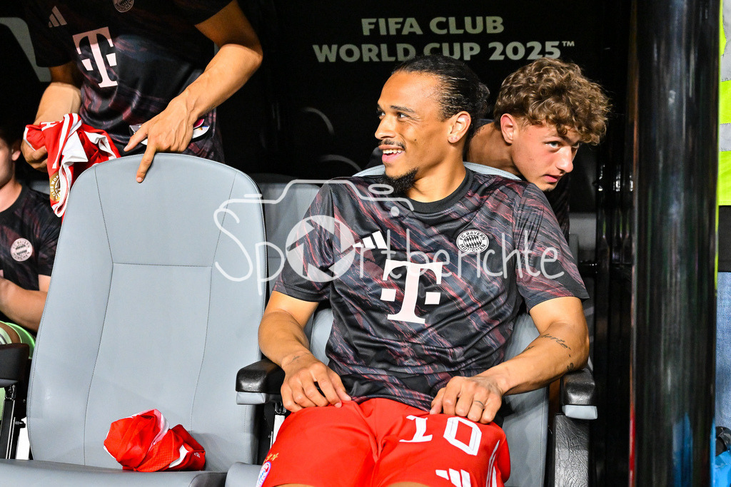 FC Bayern München - Boca Juniors | Sitzt heute wieder nur auf der Bank - Leroy SANE (FC Bayern Muenchen 10) / Einzelfoto / Freisteller / FIFA Club World Cup: FC Bayern Muenchen - Boca Juniors, Hard Rock Stadium am 20.06.2025 / NOT FOR SALE IN USA