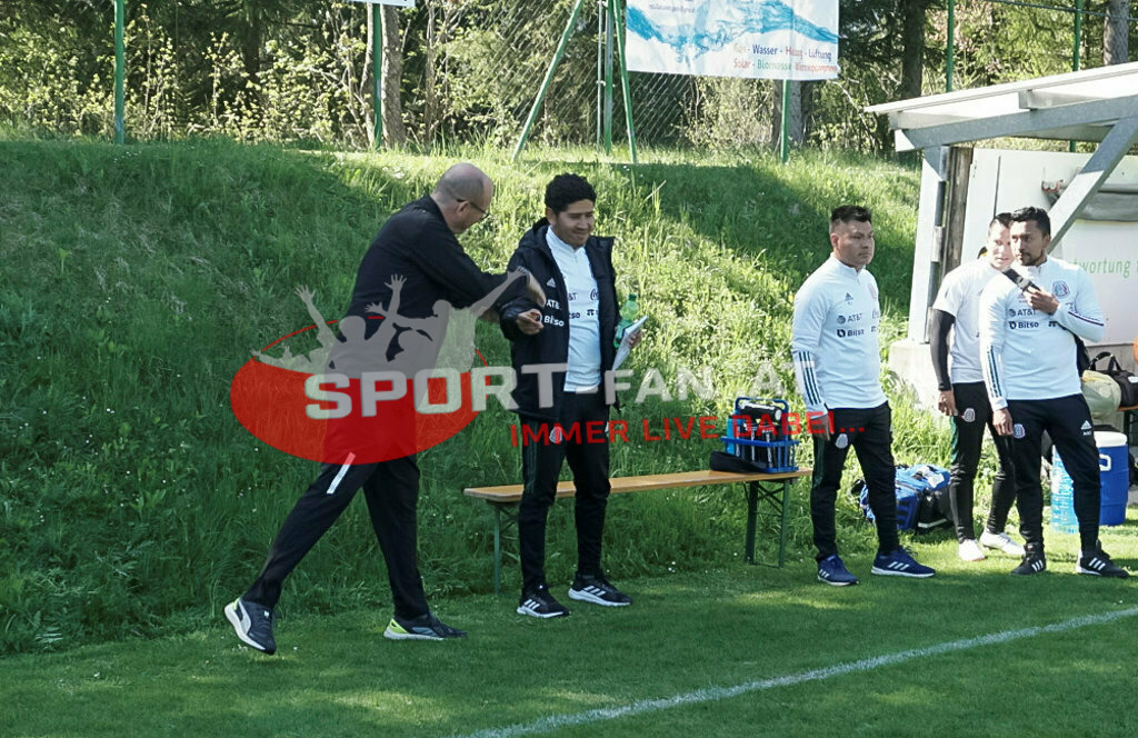 AUSTRIA U15 - MEXICO U15 | MARTIN SCHERB (Trainer Austria) ; AUSTRIA U15 - MEXICO U15 am 29.04.2022 in Arnoldstein
(Sportplatz), AUSTRIA, (Photo by Ernst Krawagner sport-fan.at) - Realisiert mit Pictrs.com