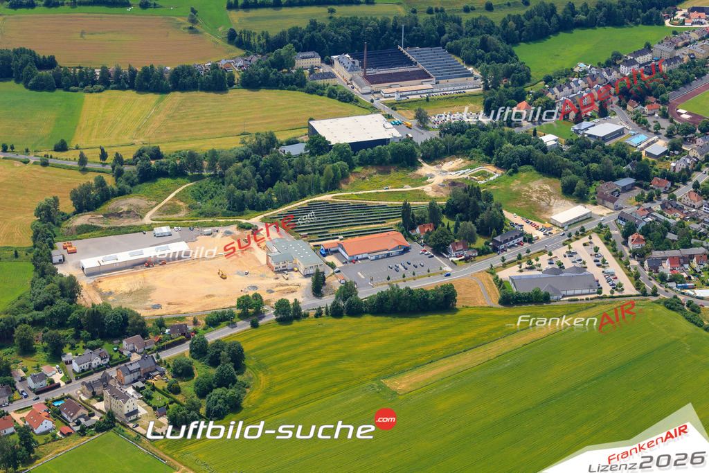Die Luftaufnahme der Stadt Wunsiedel wurde vom UL-Flugzeug heraus erstellt ( keine Drohne )- hohe Auflösung für beste Qualität