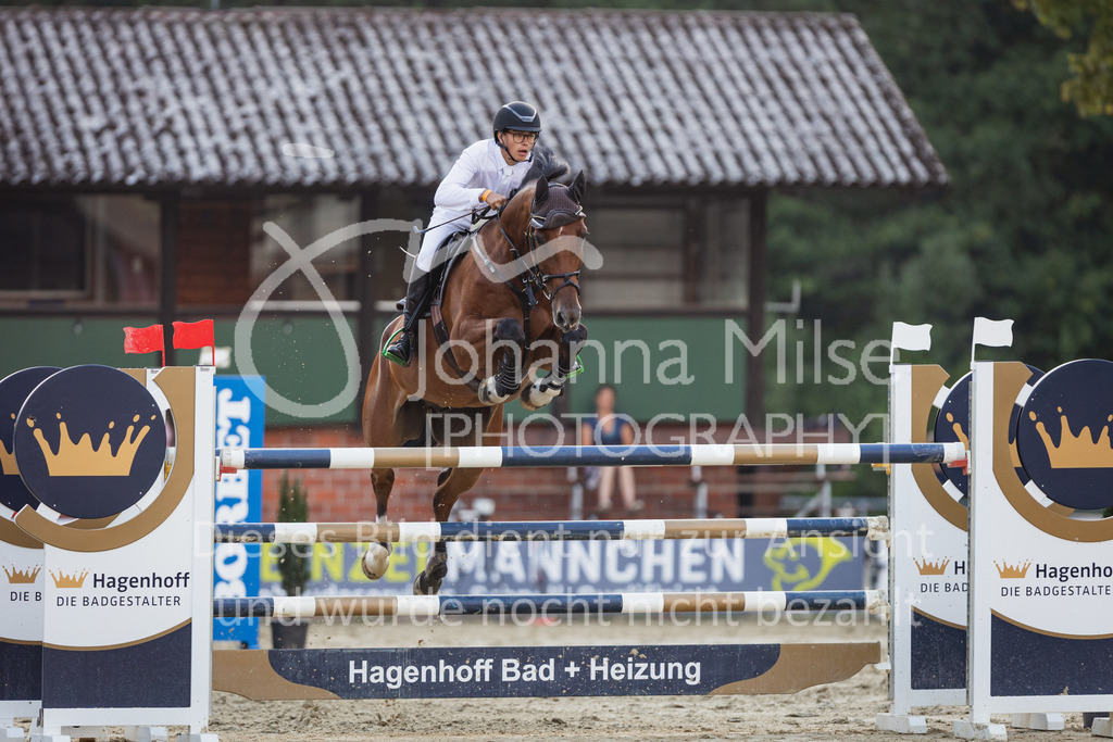 220826_Delbrueck_S1-Spr-217 | Deine schönsten Turniermomente als professionelle Fotos! Entdecke hochwertige Pferdesport-Fotografie im Online-Shop. Jetzt Fotos finden & bestellen!