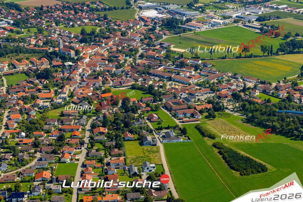 Das Luftbild zeigt :  Bad Birnbach - Die Luftaufnahme wurde 2024 vom UL-Flugzeug aus erstellt ( keine Drohne ) - Hochauflösende Luftaufnahme - Für grossformatige Ausdrucke geeignet. Die Geschenkidee !Mit Lizenz und Bildrechte bestellbar