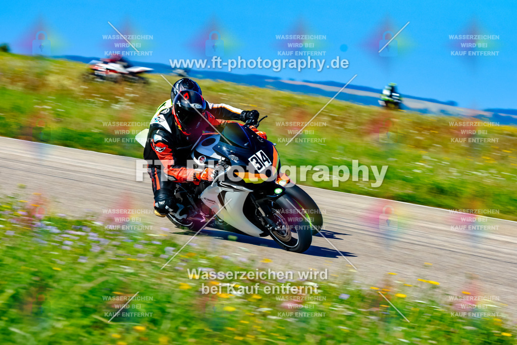 034-2157 | Hier findet Ihr Bilder von Touristenfahrten auf der Nürburgring Nordschleife oder von anderen Veranstaltungen die ich besucht habe. Viel Spass beim Durch Schauen 