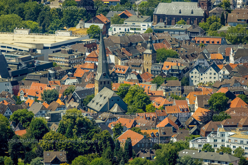 Hattingen230708408 | Luftbild, Altstadt mit evang. St.-Georgs-Kirche und Turm Reformierte Kirche am Obermarkt, Hattingen, Ruhrgebiet, Nordrhein-Westfalen, Deutschland