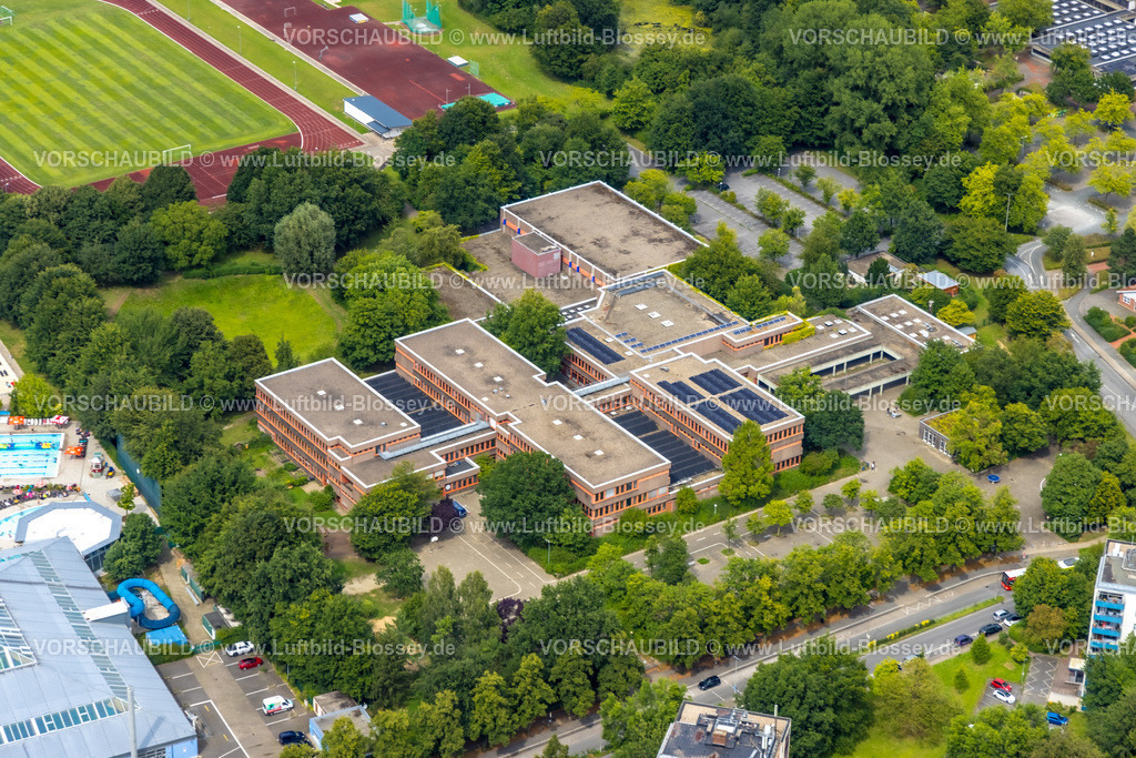 Soest240712408 | Luftbild, Schulzentrum mit Georg Grundschule Conrad-von-Soest-Gymnasium, ConvoS Sporthallen, Soest, Soester Börde, Nordrhein-Westfalen, Deutschland