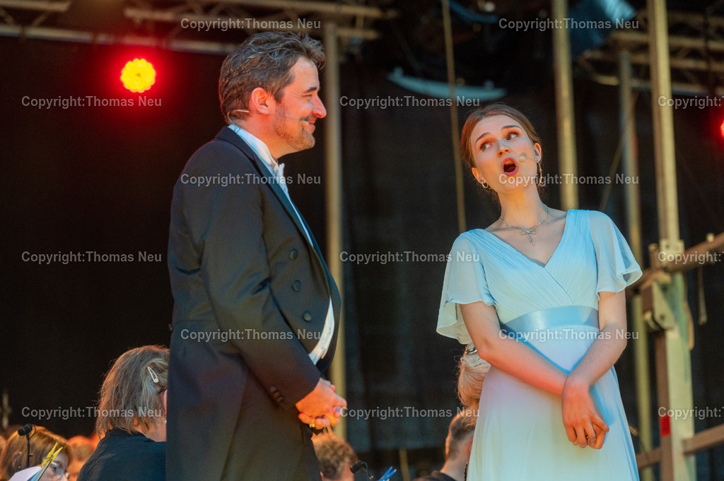 DSC_3051 | 28.06.2025, Bensheim, Auerbach, Opern Air im Staatspark Fürstenlager,  von links: Cosima Seitz, Markus Francke und Emma Kindinger,, Bild: Thomas Neu