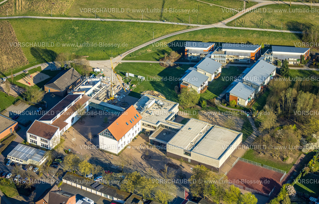 Olfen250405819 | Luftbild, Wieschhofschule Olfen mit Baustelle, Altenheim Wasserburg, Olfen-Stadt, Olfen, Münsterland, Nordrhein-Westfalen, Deutschland