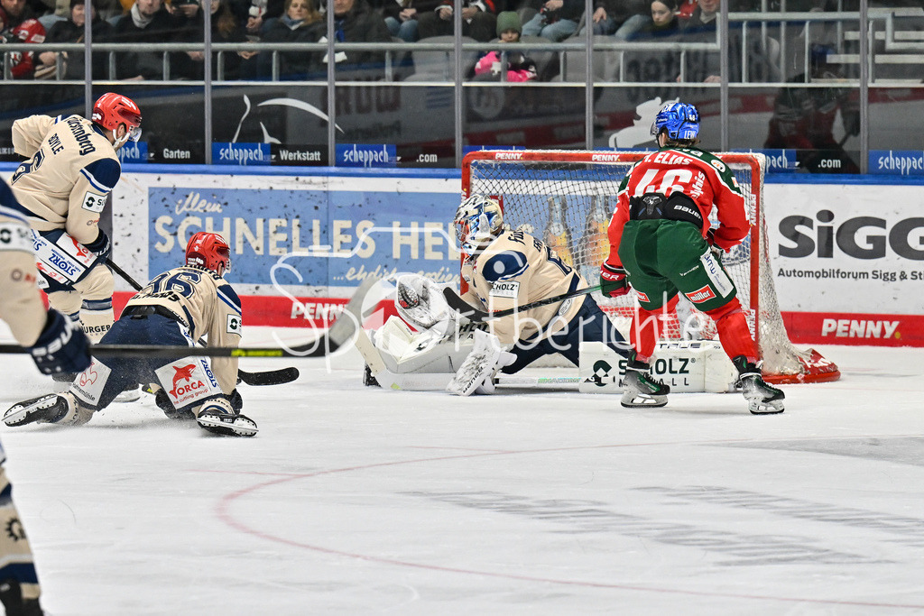 Augsburger Panther - Schwenninger Wild Wings | in dieser Szene scheitert Moritz ELIAS (Augsburger Panther #46) an Joacim ERIKSSON (Schwenninger Wild Winds 60) / Torchance / DEL: Augsburger Panther - Schwenninger Wild Wings, Curt Frenzel Stadion am 02.02.2025