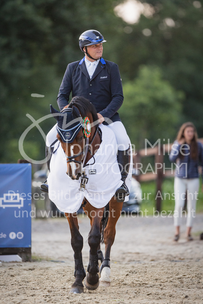 220728_BHO_ST_M1-Spr_2-843 | Deine schönsten Turniermomente als professionelle Fotos! Entdecke hochwertige Pferdesport-Fotografie im Online-Shop. Jetzt Fotos finden & bestellen!