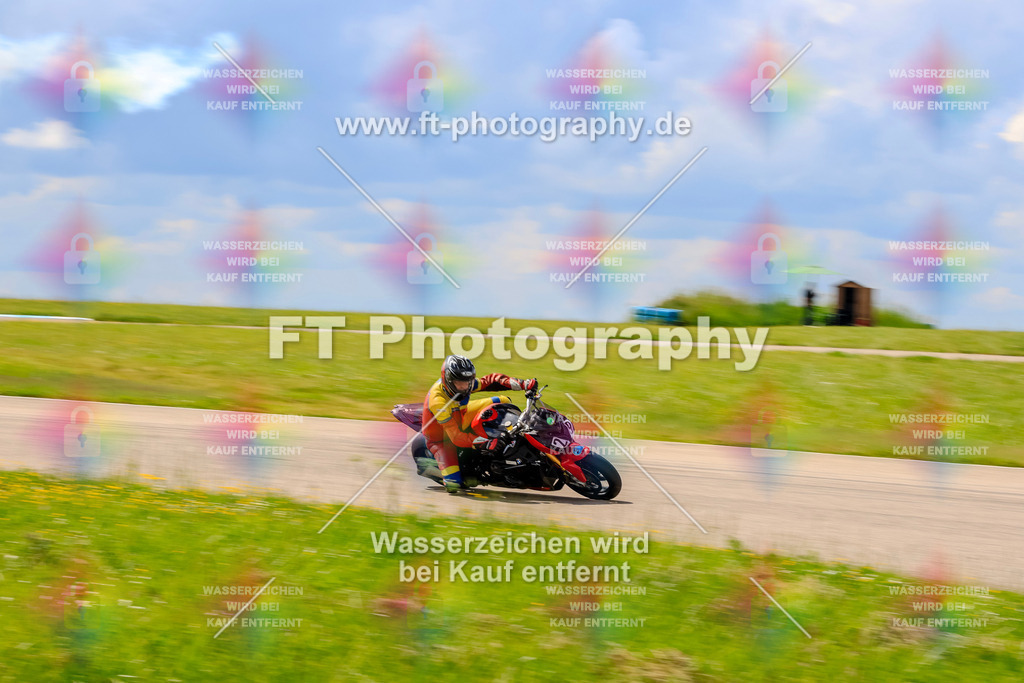 MotoTeam-0538 | Hier findet Ihr Bilder von Touristenfahrten auf der Nürburgring Nordschleife oder von anderen Veranstaltungen die ich besucht habe. Viel Spass beim Durch Schauen 