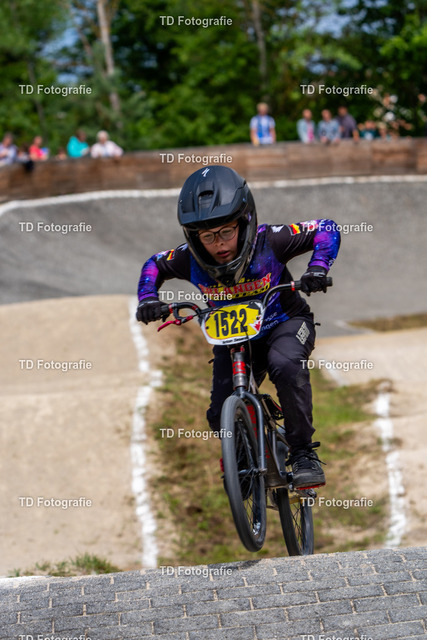 BayBMX2026-06348 | Fotogalerie von Thomas Dettweiler mit Eventbildern und lizenzfreien Fotos. Perfekt als Wandbild, für Büro, Website oder private Nutzung. - Realisiert mit Pictrs.com