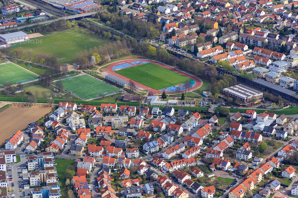 Luftbild: Sportplätze des FC 07 e.V. Bensheim und AKG Sporthalle Weiherhaus 