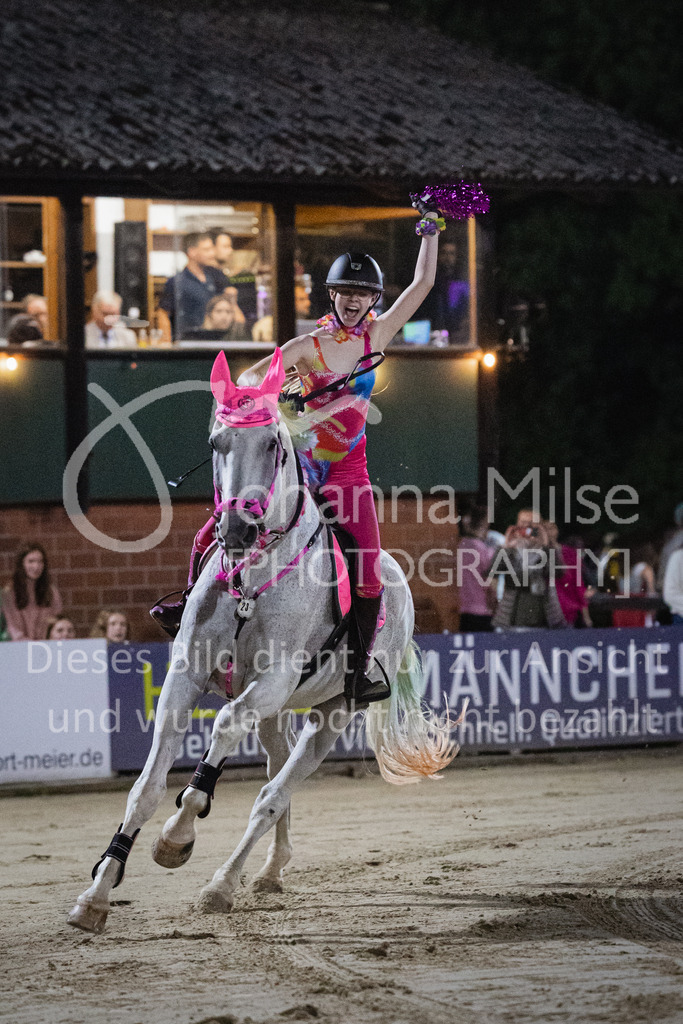 230827_Delbrueck_Kostuem-742 | Deine schönsten Turniermomente als professionelle Fotos! Entdecke hochwertige Pferdesport-Fotografie im Online-Shop. Jetzt Fotos finden & bestellen!