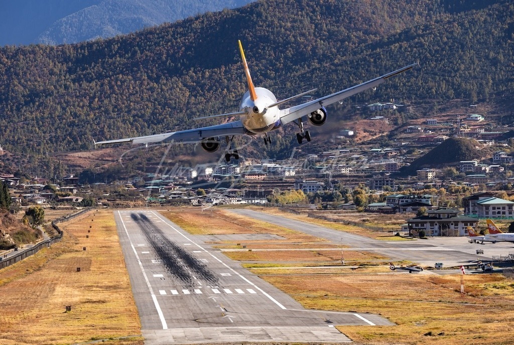 20241201-822A9129 Kopie | Buy high-quality aviation and travel photography prints by professional photographer Timo Breidenstein. Authentic images, professionally printed, worldwide shipping. - Realisiert mit Pictrs.com