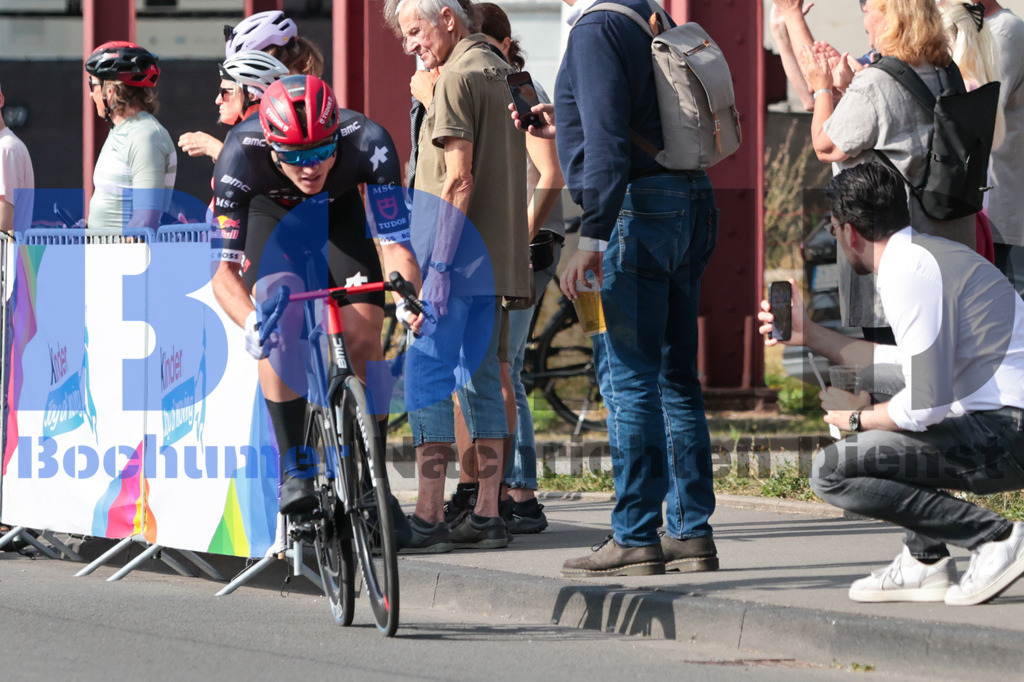 SES_DEUTOU20250820-43 | bond - Realisiert mit Pictrs.com