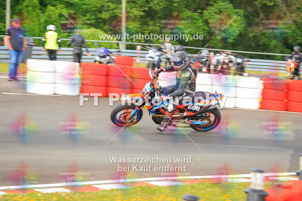 _DSK2046 | Hier findet Ihr Bilder von Touristenfahrten auf der Nürburgring Nordschleife oder von anderen Veranstaltungen die ich besucht habe. Viel Spass beim Durch Schauen 