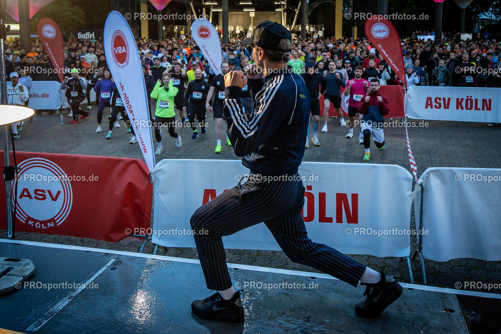 23. ASV Nachtlauf; Koeln, 13.05.26 | Impressionen vom 23. ASV Nachtlauf am 13.05.26 am Tanzbrunnen in Koeln. Foto: BEAUTIFUL SPORTS/Axel Kohring