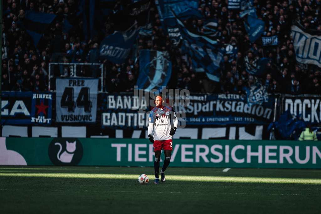 Fußball | Männer | Saison 2025/2026 | 1. Fußball-Bundesliga | 22. Spieltag | Hamburger SV vs. 1. FC Union Berlin | 14.02.2026 | Jordan Torunarigha (#25, HSV)
