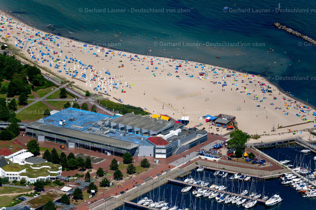 4037862 | DAMP 07.08.2020 Sandstrand- Landschaft entlang des Küsten- Verlaufes des "Strand Ostsee Resort Damp" im Ortsteil Ostseebad Damp in Damp im Bundesland Schleswig-Holstein, Deutschland. Weiterführende Informationen bei: ostsee resort damp GmbH. // Beach landscape along the of "Strand Ostsee Resort Damp" in the district Ostseebad Damp in Damp in the state Schleswig-Holstein, Germany. Further information at: ostsee resort damp GmbH. Foto: Gerhard Launer