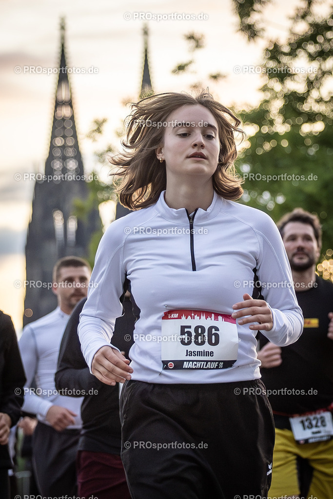 22. ASV Nachtlauf; Koeln, 28.05.25 | Impressionen vom 22. ASV Nachtlauf am 28.05.25 am Tanzbrunnen in Koeln. Foto: BEAUTIFUL SPORTS/Leah Kohring