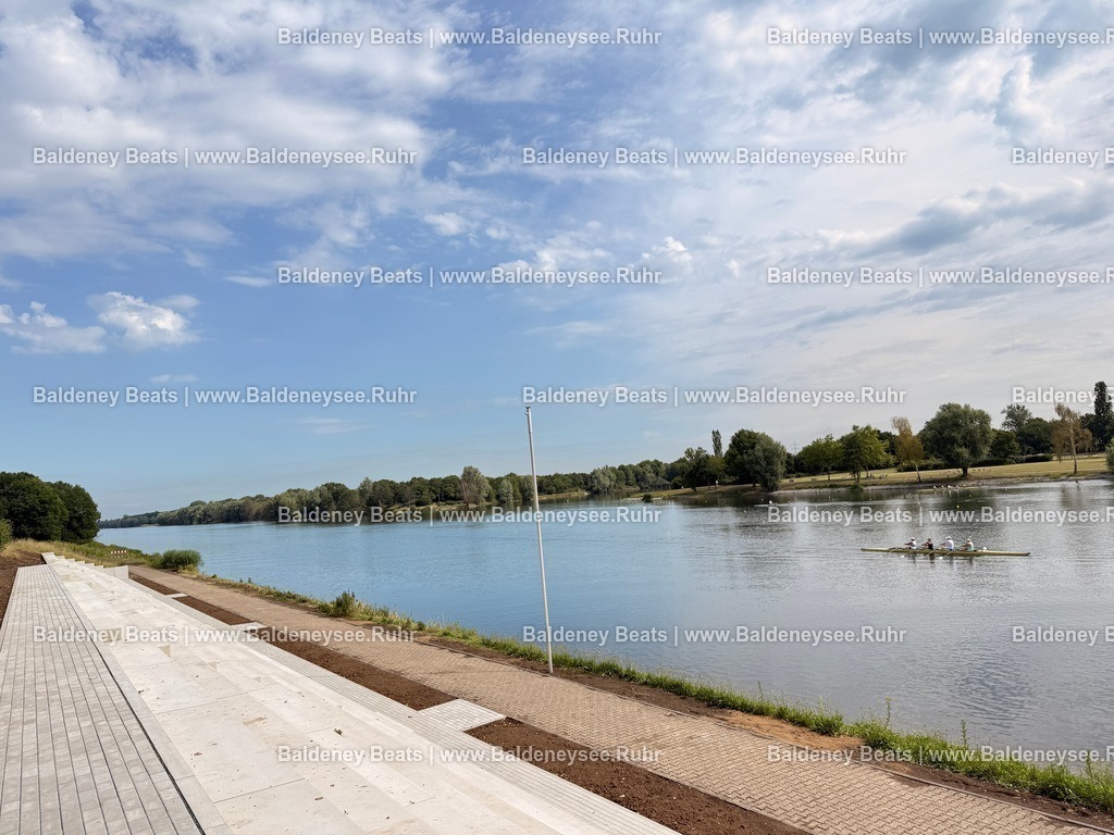 Krefeld - Elfrather See | Alle Nutzungsrechte vorbehalten. Jede Nutzung des Bildes bedarf einer gültigen Lizenz. Der Urheber- und Quellenhinweis „Foto: Cesar von Meissen / Baldeneysee.Ruhr“ ist bei jeder Veröffentlichung direkt am Bild anzubringen. Eine Weitergabe, Unterlizenzierung oder Weiterveräußerung an Dritte ist unzulässig. - Realisiert mit Pictrs.com