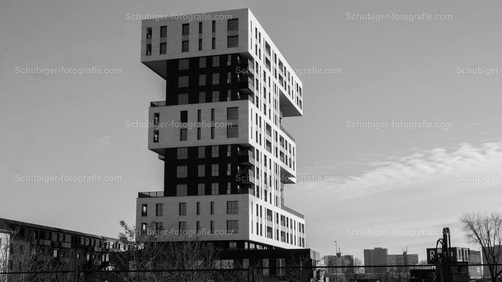 Überbauung FRANKLIN | Die Landmarken für den Stadtteil. Vier Häuser in Buchstabenform. Hier der Hochpunkt E - Realisiert mit Pictrs.com