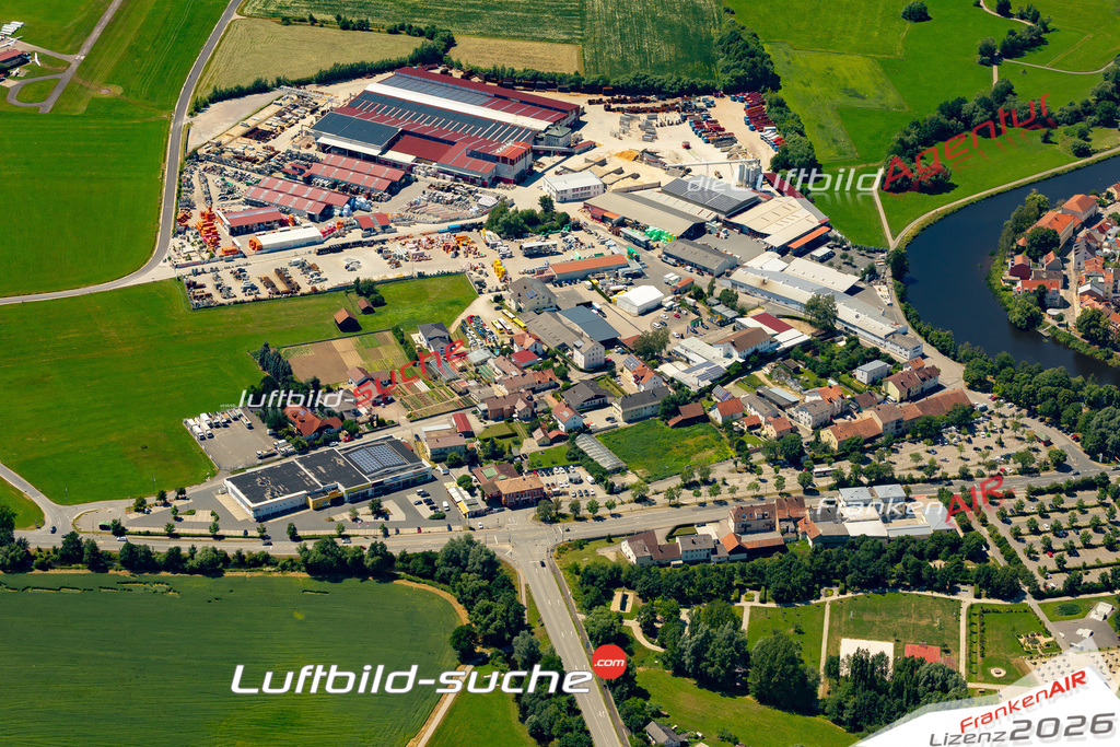 Die Luftaufnahme Gewerbegebiet - Cham wurde 2022 vom Flugzeug aus (keine Drohne) erstellt. Hohe Auflösung -für große Poster und Wandbilder geeignet - Garantiert!