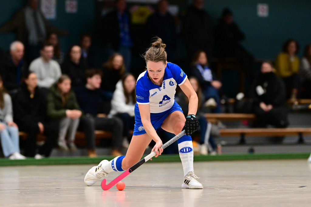 Hockey I Frauen I Halle 2024-2025 I 1. Bundesliga Nord I 7. Spieltag I Großflottbeker THGC - UHC Hamburg I 034284 | Der Sportfotograf. - Realisiert mit Pictrs.com