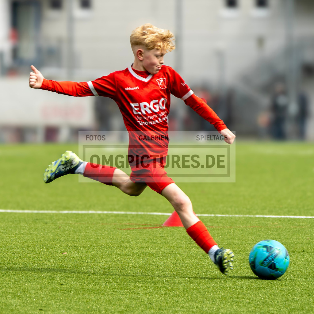 _OMG5566 | www.omgpictures.de, Sportfotograf, Verein, Fotograf, Baden Württemberg, Stuttgart, Heilbronn, omgpictures, Spieltag,  - Realisiert mit Pictrs.com