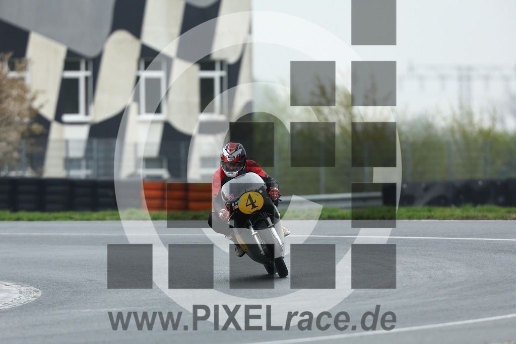 0004-20260419_05008 | Schöne Erinnerungen an spannende Momente - das festzuhalten ist unser Job. PIXELrace.de ist seit 2003 auf den Rennstrecken Europas unterwegs um die Action draußen beim Fahren und die wunderbare Stimmung imm Fahrerlager für euch einzufangen.