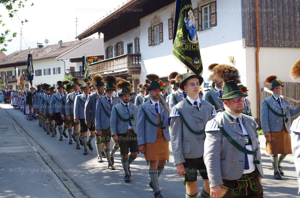 IMGP3628 | fotografiert von Axel PollmannLeonhardi Wallfahrt Benediktbeuern und Murnau, Fronleichnam, Fasching, Landschaft im Loisachtal und Benediktbeuern  - Realisiert mit Pictrs.com