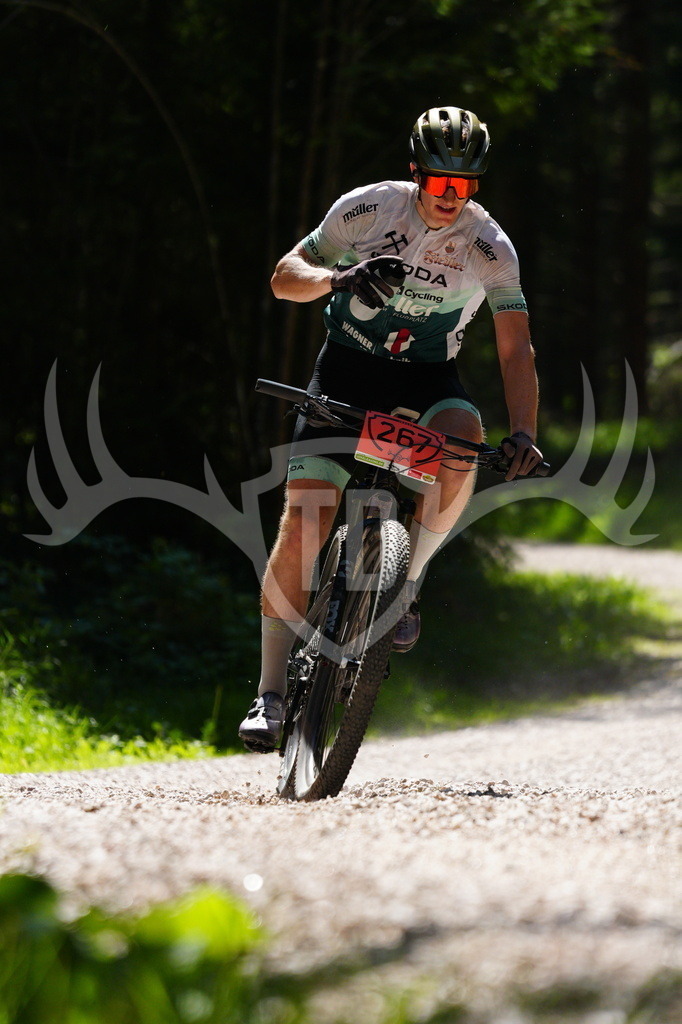 FC605585 | Fotogalerie der Treibjagd im Dunkelwald - Dein MTB Etappenrennen im Erzgebirge - Realisiert mit Pictrs.com