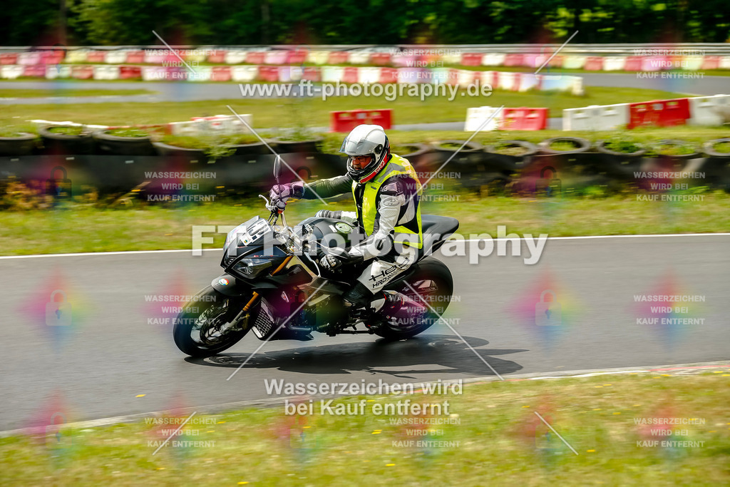 VBK-4968 | Hier findet Ihr Bilder von Touristenfahrten auf der Nürburgring Nordschleife oder von anderen Veranstaltungen die ich besucht habe. Viel Spass beim Durch Schauen 