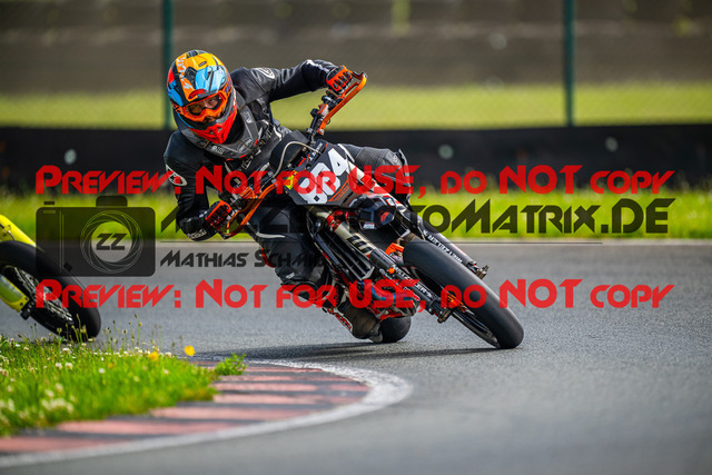 MaZZes_FotoMatrix_240621_6007705_8472 | GELB