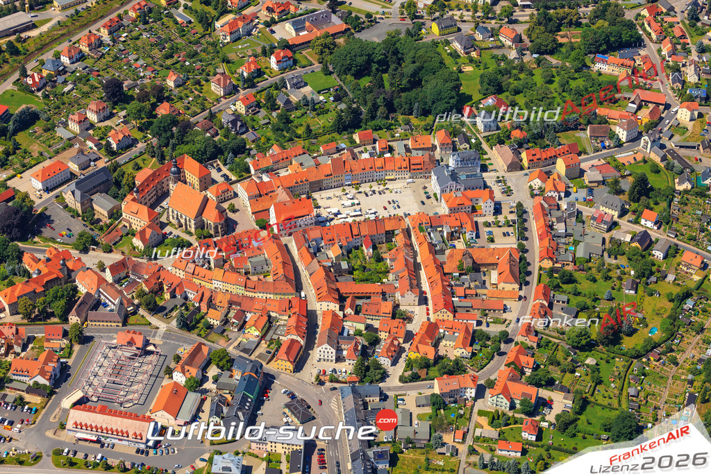 Die Luftaufnahme der Stadt Dippoldiswalde wurde vom UL-Flugzeug heraus erstellt ( keine Drohne )- hohe Auflösung für beste Qualität