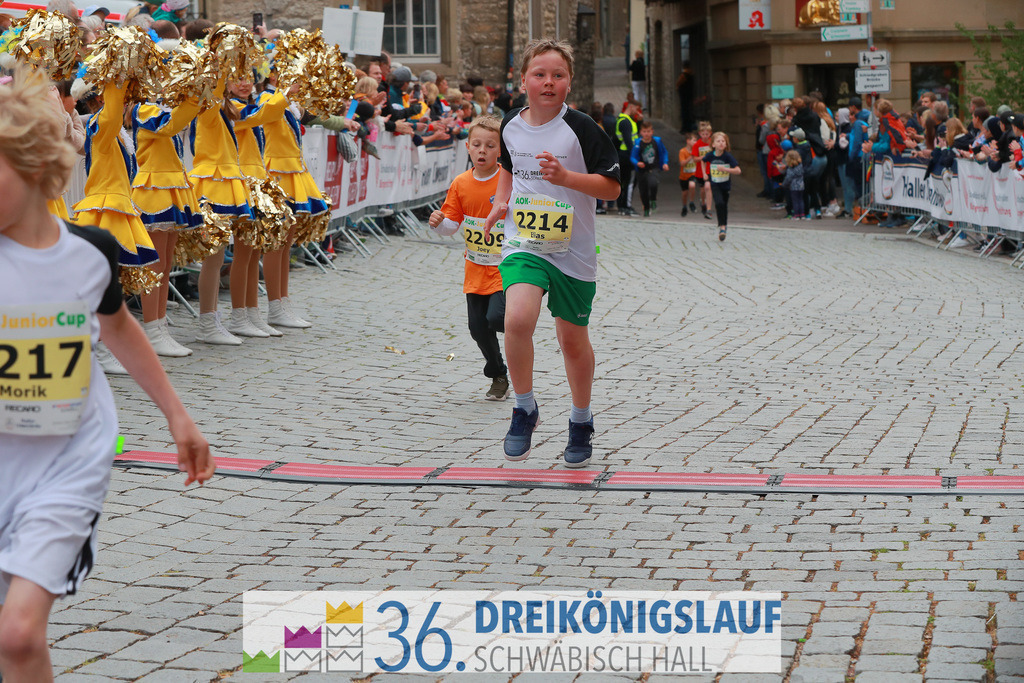 AOK Junior Cup 400m | 3Königslauf 2022 AOK Junior Cup 400m - Realisiert mit Pictrs.com