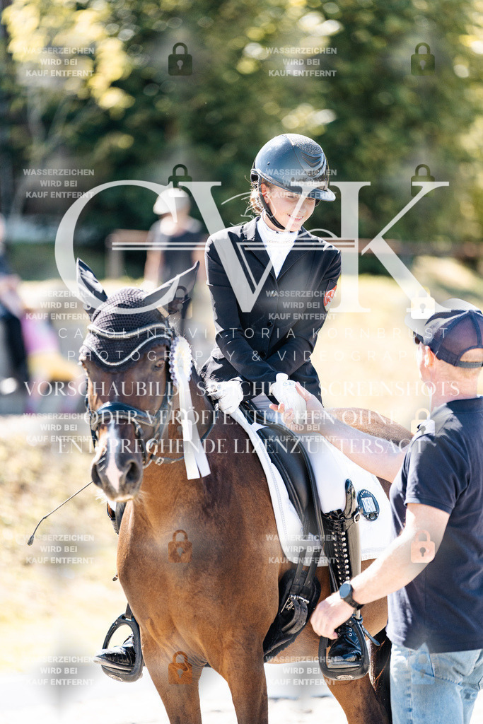 CK909966 | Turnierfotografie Pferdefotografie Trier Rheinland-Pfalz Pferdesport Reitsport Tierfotografie Sportfotografie Pferdevideo Pferdevideografie Equestrianvideography equestrianphotography  - Realisiert mit Pictrs.com