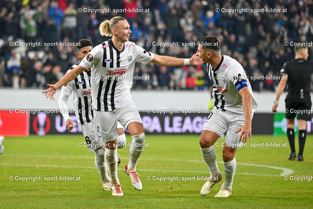 AUT, Fussball Europaleague LASK Linz (AUT) vs R.U. Saint-Gilloise (BEL) | 09.11.2023, Oberoesterreich Arena Linz, AUT, Europaleague LASK Linz (AUT) R.U. Saint-Gilloise (BEL), im Bild Andres Alberto Andrade Cedeno (Lask), Maksym Talovierov (Lask), Robert Zulj (Lask)

// Europaleague Match, LASK Linz (AUT) vs R.U. Saint-Gilloise (BEL) in Linz, Austria on 2023/11/09
