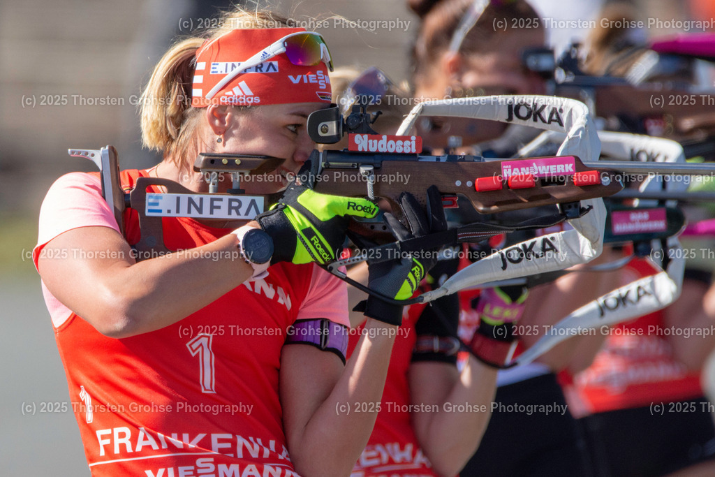 Deutsche Meisterschaften Biathlon 2018 | Deutsche Meisterschaften Biathlon 2018, Massenstart Frauen am 15.09.2018 in der DKB SKI ARENA in Oberhof, (Deutschland)

Bild: Denise Herrmann vom WSC Erzgebirge Oberwiesenthal /BwFb (1) - Realisiert mit Pictrs.com