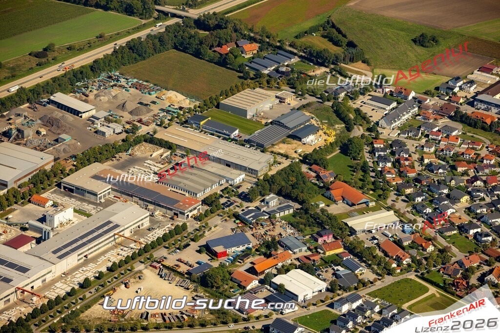 Das Luftbild zeigt : Siemensstraße Wörth an der Isar - Die Luftaufnahme wurde 2023 vom UL-Flugzeug aus erstellt ( keine Drohne ) - Hochauflösende Luftaufnahme - Für grossformatige Ausdrucke geeignet. Die Geschenkidee !Mit Lizenz und Bildrechte bestellbar