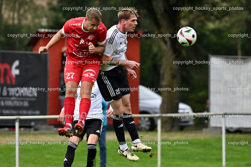 SV Rothenthurn vs. FC Union Sillian | #27 Thomas Walker SV Rothenthurn, #20 Marco Helmut Ortner FC Union Sillian, SV Rothenthurn vs. FC Union Sillian, SV Rothenthurn vs. FC Union Sillian am 28.09.2025 in Rothenthurn (Sportplatz Rothenthurn), Austria, (Photo by Bernd Stefan)