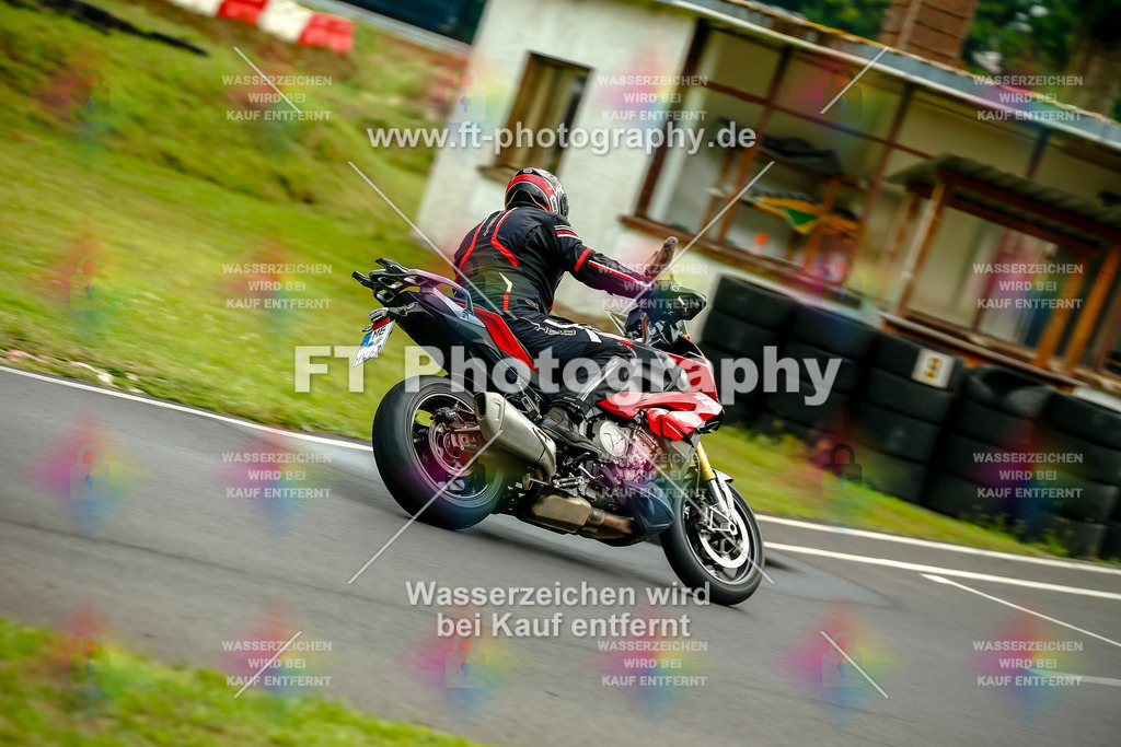 VBK-4282 | Hier findet Ihr Bilder von Touristenfahrten auf der Nürburgring Nordschleife oder von anderen Veranstaltungen die ich besucht habe. Viel Spass beim Durch Schauen 