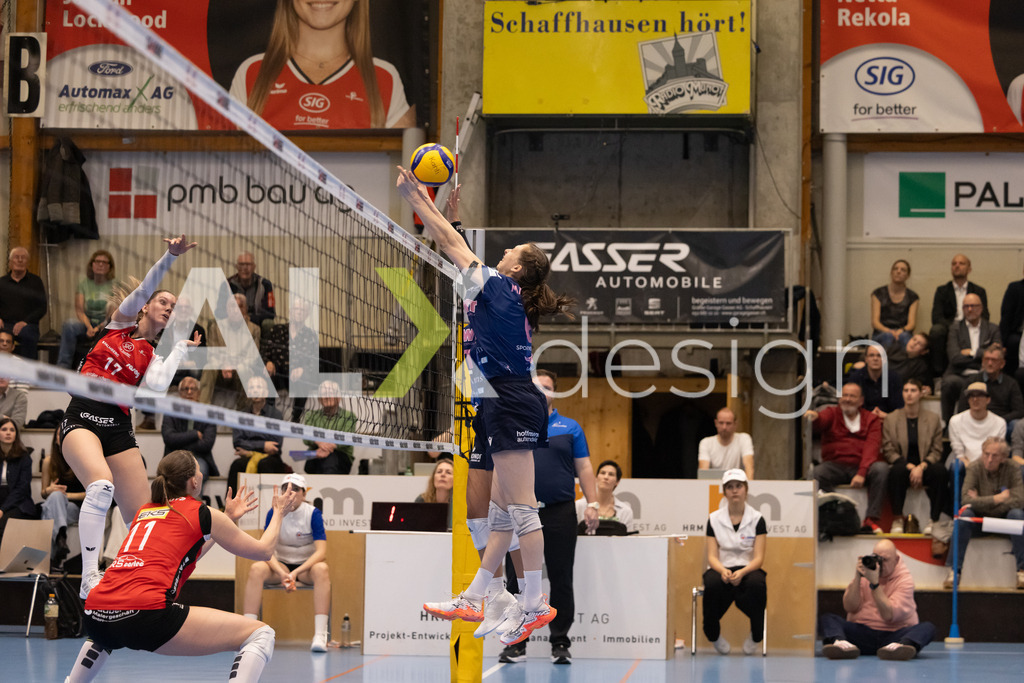 Volleyball I Frauen I Saison 2025-2026 I Volleyball NLA | Women I 1/2 Finals I  VC Kanti Schaffhausen - Sm'Aesch Pfeffingen I 18.03.2026 | 6 Madlaina Matter (CH) (Sm'Aesch Pfeffingen) – Mittelblock - Realisiert mit Pictrs.com