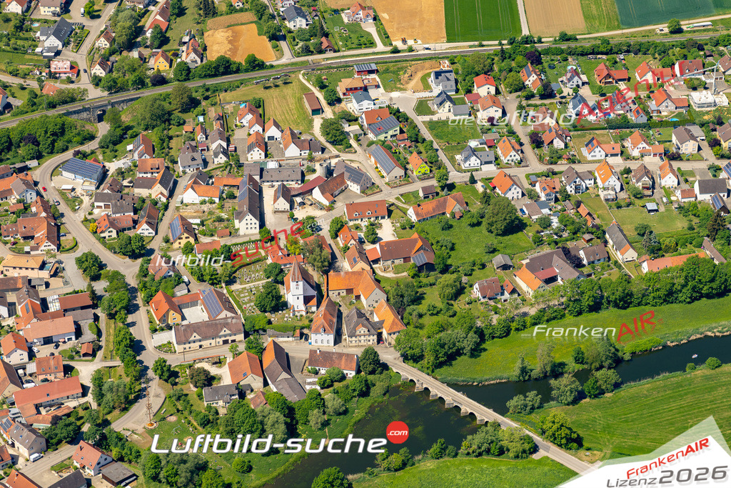 Die Luftaufnahme Ebermergen - Harburg wurde 2022 vom Flugzeug aus (keine Drohne) erstellt. Hohe Auflösung -für große Poster und Wandbilder geeignet - Garantiert!