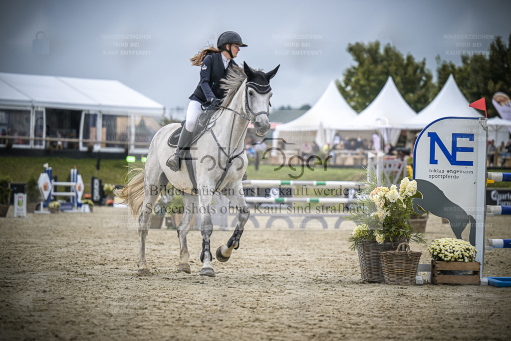 DOS_1558 | Entdecke hochwertige Reitturnierfotos von Foto Oger. Professionell, emotional und authentisch – jetzt Lieblingsmomente im Shop bestellen. - Realisiert mit Pictrs.com