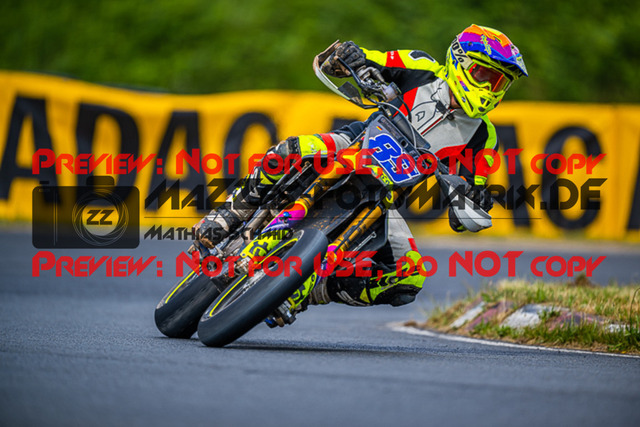 MaZZes_FotoMatrix_220528_2443 | Fotograf Mathias Schmid
Sportfotograf,
Eventfotograf,
Hochzeitsfotograf,
Portraitfotograf