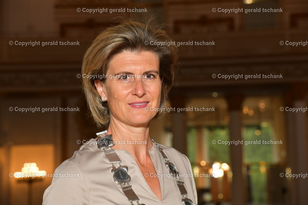 DSC_4005 | Wählen Sie hier bitte Ihr bestes Foto aus, mit diesem Bild wird Ihr Set produziert. Sollten Sie kein Bild wählen oder mehrere suchen wir das Beste aus!