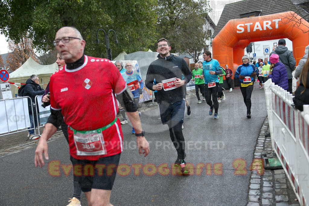 251130_1145_EX1_8663 | Sportfotografie im Rhein-Sieg Kreis, Köln, Bonn, NRW, Rheinland Pfalz, Hessen, etc. Unser Tätigkeitsfeld umfasst den Laufsport vom Volkslauf über den Marathon, Duathlon, Triathon bis zum Ultralauf wie Kölnpfad Ultra oder Schindertrail.